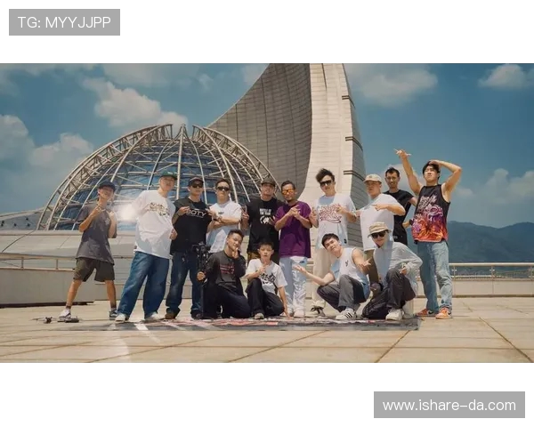 上海街舞队防守革新探索:舞动中的战术变革与团队协作新思路 上海街舞队防守革新探索:舞动中的战术变革与团队协作新思路