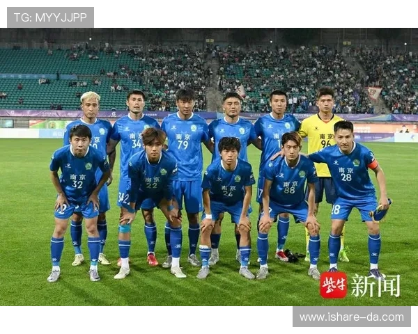 南京足球队在全国锦标赛中的速度表现分析与点评