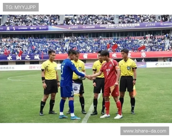 南京足球队配合变革引发热议球迷期待新战术带来胜利曙光 南京足球队配合变革引发热议球迷期待新战术带来胜利曙光