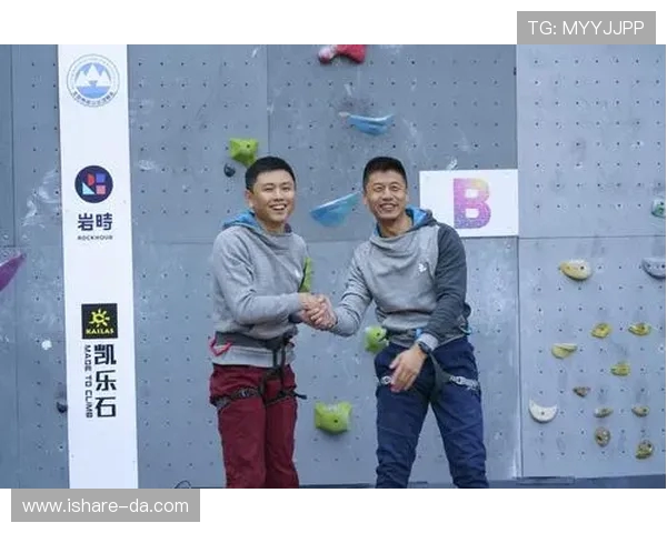 广州攀岩队与武汉攀岩队赛后复盘探讨团队协作的成功与挑战