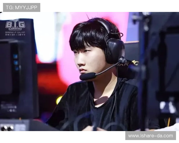 深度对话：周敏如何在英雄联盟中书写自己的传奇人生