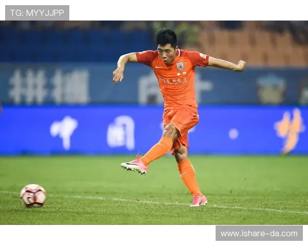 深圳足球队状态火热领跑最新TOP10榜单分析与展望