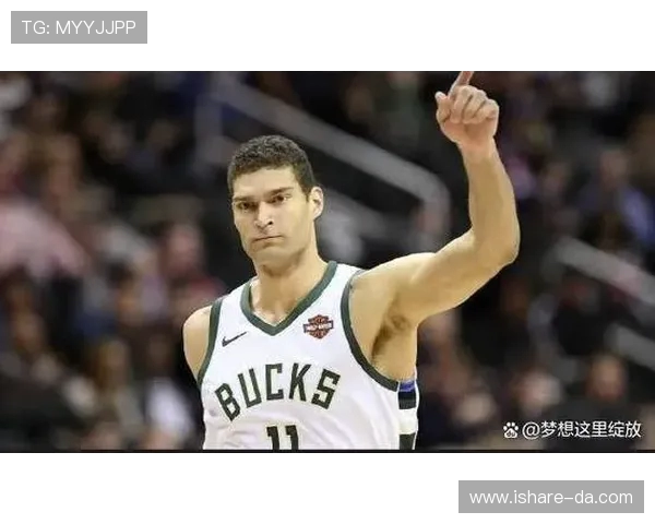 布鲁克洛佩斯:从篮球场上的巨人到全能球员的华丽转身 布鲁克洛佩斯:从篮球场上的巨人到全能球员的华丽转身