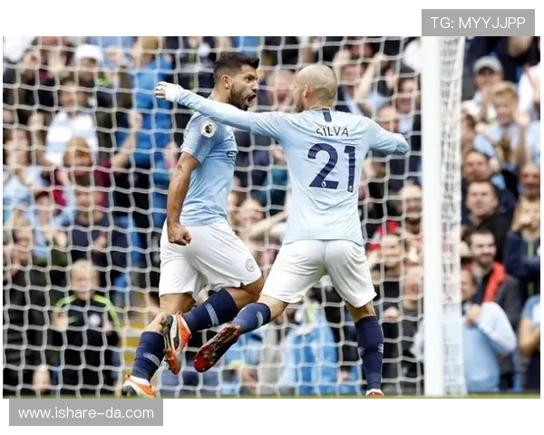 曼联与哈德斯上半场精彩对决分析及战术解读