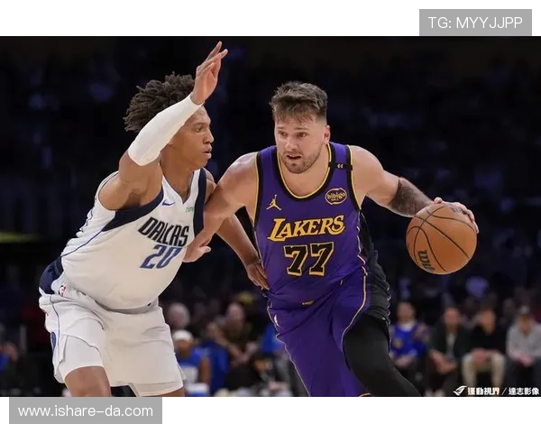 湖人对决小牛精彩文字直播全程回顾与赛况分析